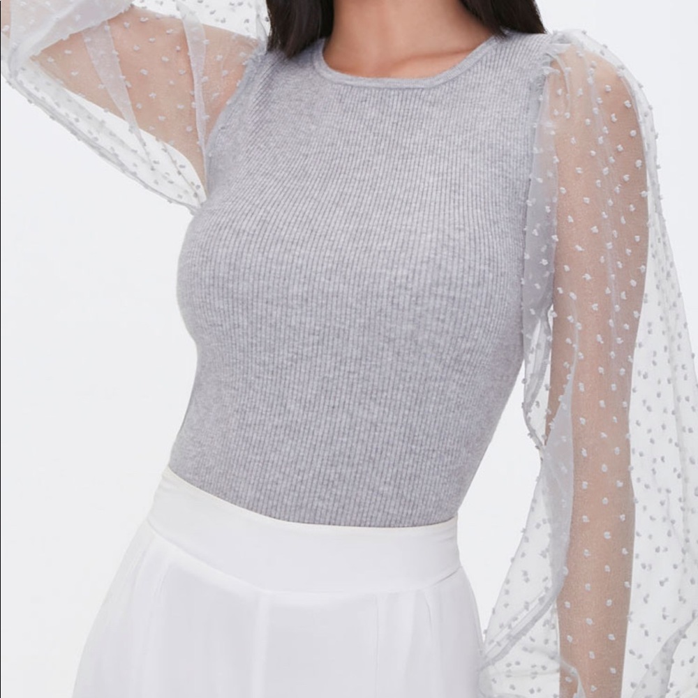 Puff sleeve light gray sweater. Size S.